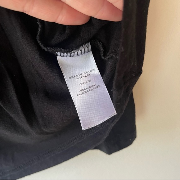 Cleo Black Long Sleeve Lightweight Turtleneck Top M Soft Stretch Rayon Blend - Picture 3 of 10